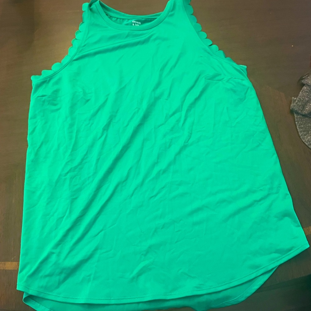 Crown & Ivy green scallop tank size L